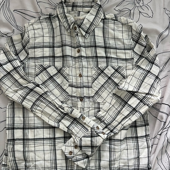 Universal Thread Flannel - Picture 1 of 4